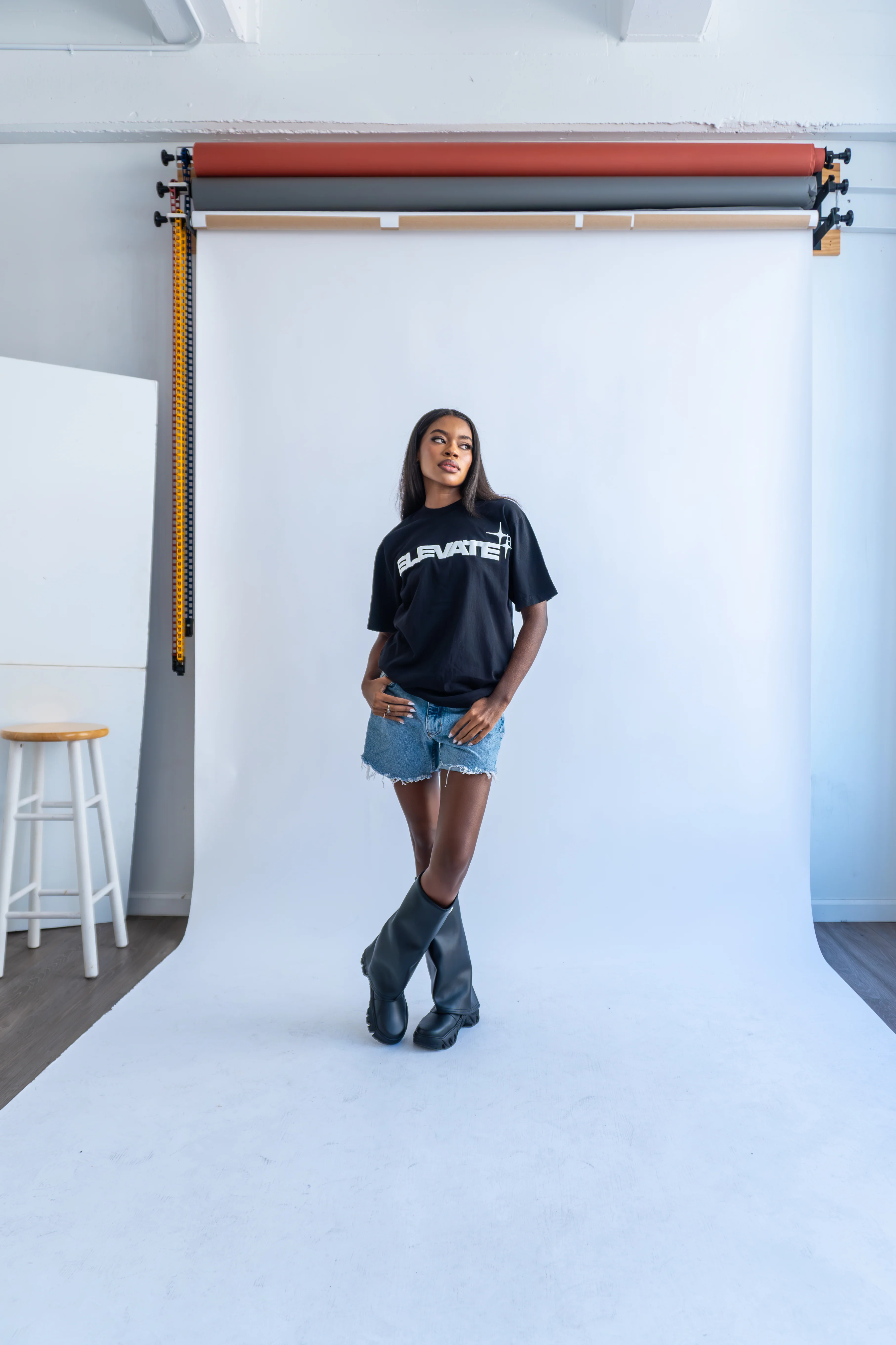 Capsule Tee - Black - Image 5